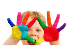Kids-coloured-hands-650x307.jpg